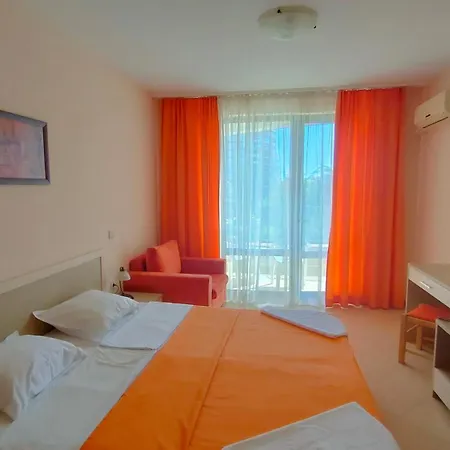 Апарт-отель Apartcomplex Royal Sun Солнечный берег