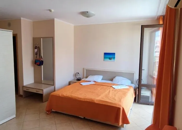 Aparthotel Apartcomplex Royal Sun 3*